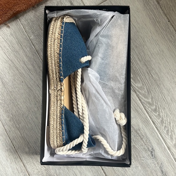 Denim Espadrilles with Rope tie by Nine West. size 9.5 - Picture 5 of 6